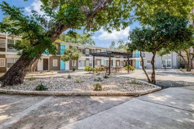 Main picture of 4712 Gaston Ave