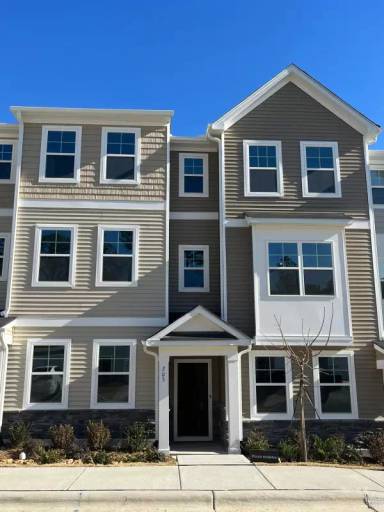 Main picture of 205 Ivy Vine Way