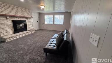 Main picture of 1238 Newport Ln