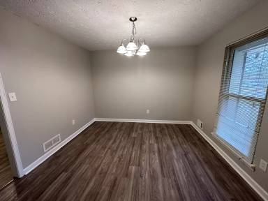 Main picture of 125 Meadow Ridge Dr