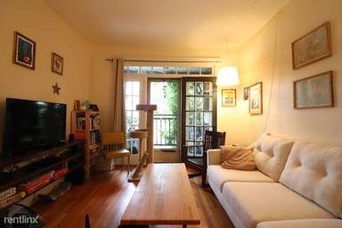 Main picture of 321 S Huntington Ave