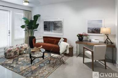 Main picture of 6611 S Mo Pac Expy