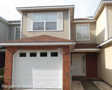 Main picture of 107 Winterberry Way