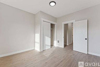 Main picture of 104 N Killingsworth St