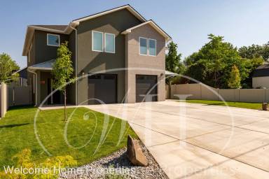 Main picture of 326 SW 12th St