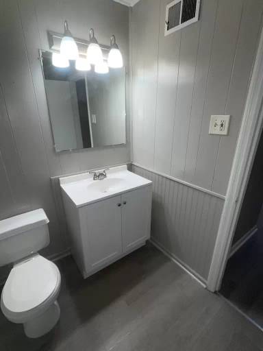 Main picture of Eastland Hills Apartments