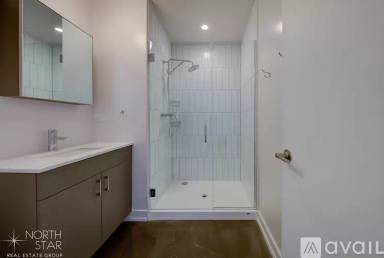 Main picture of 5440 N Sheridan Rd