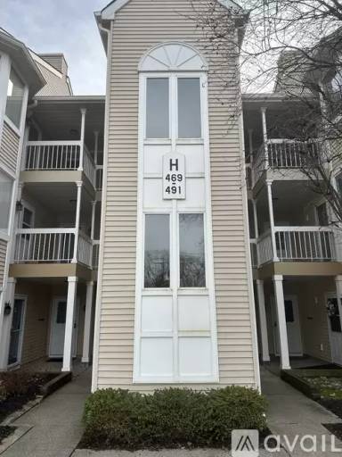 Main picture of 479 Silvia St