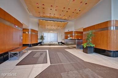 Main picture of 512 N McClurg Ct Apartments