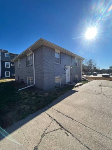 Main picture of 2515 W St