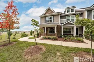 Main picture of 2912 Treloar Way