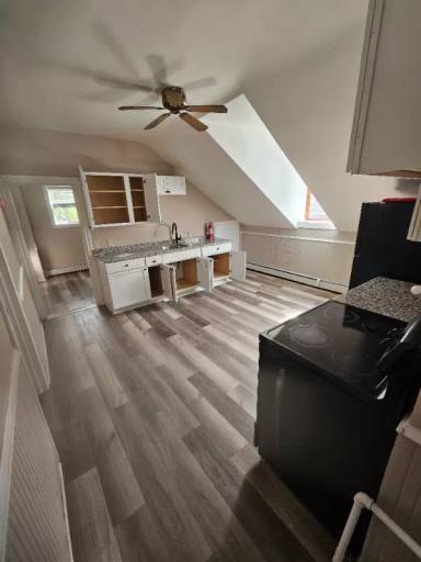 Main picture of 95 Oakland Ave