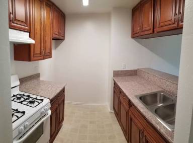 Main picture of 1586 Yosemite Dr
