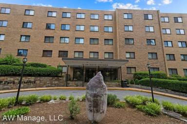 Main picture of 8601 Manchester Rd