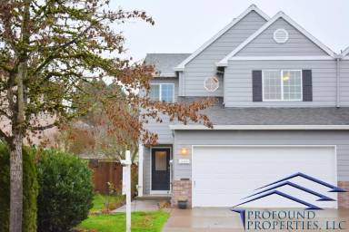 Main picture of 1435 NE Birkshire Ct