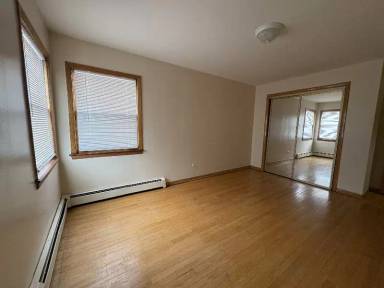 Main picture of 8622 W Berwyn Ave