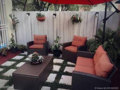 Main picture of 260 NW 114th Ave