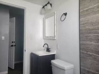 Main picture of 215 Ryburn Ave