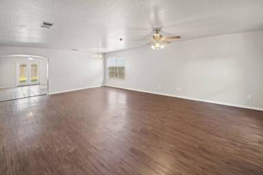 Main picture of 2127 Red Rock Xing