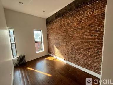 Main picture of 226 Clifton Pl