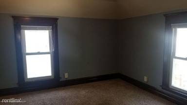Main picture of 907 Seymour Ave