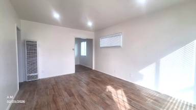Main picture of 4003 W 163rd St