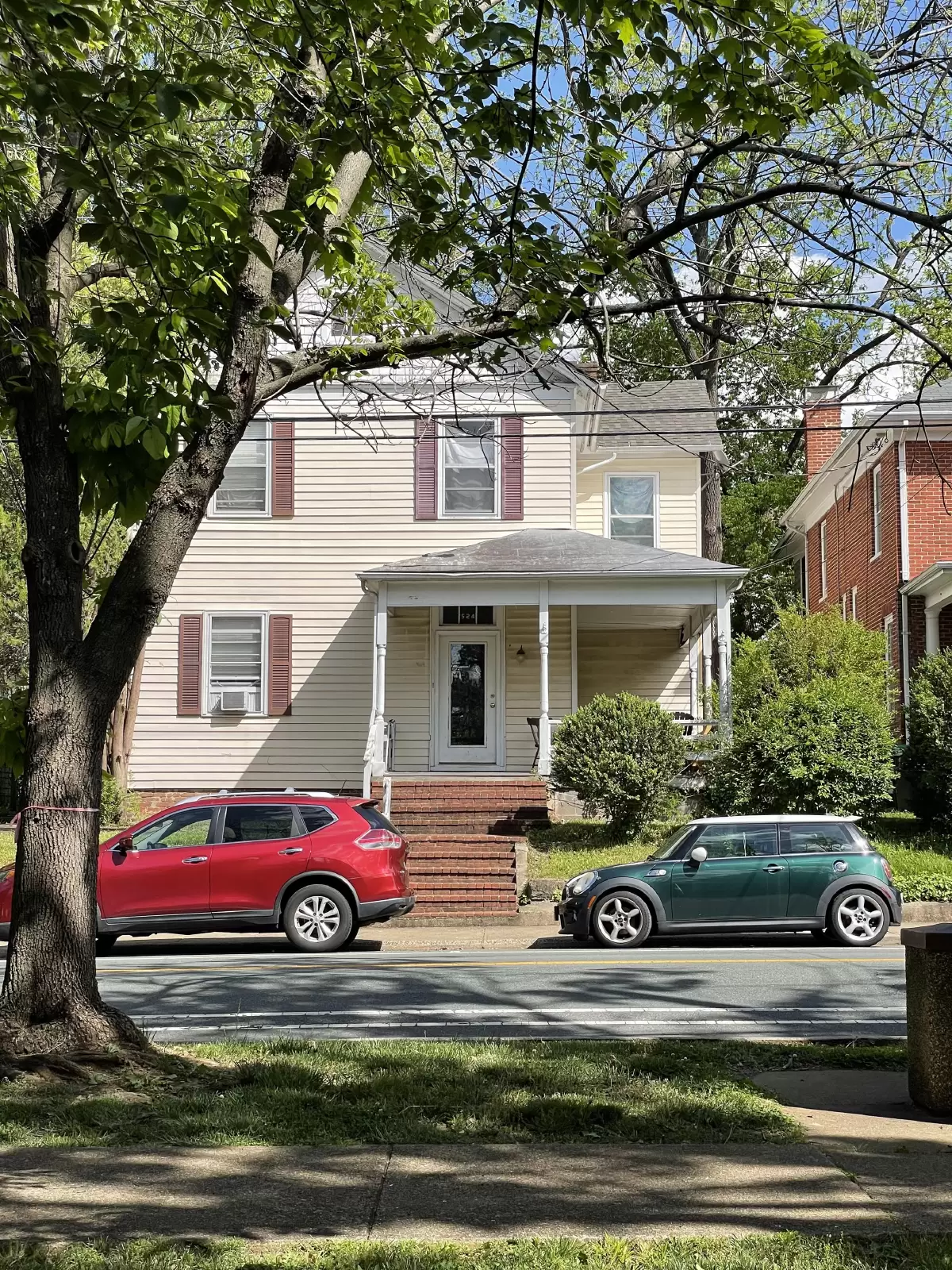 Main picture of 524 Locust Ave