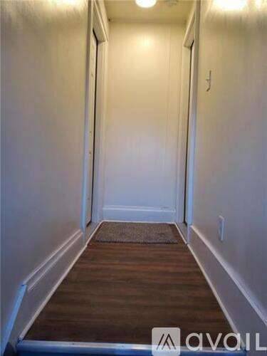 Main picture of 3841 Roberts St