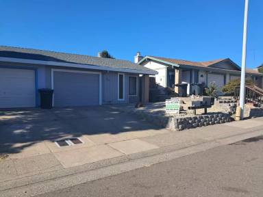 Main picture of 502 Hyacinth Ct