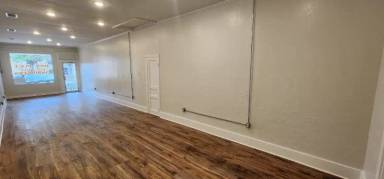 Main picture of 111 Simpson St