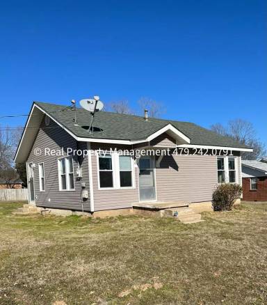 Main picture of 408 W Elm St