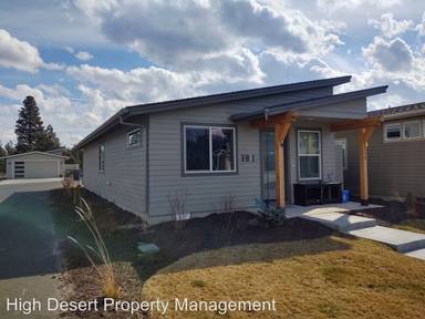 Main picture of 2984 NE Roxy Pl