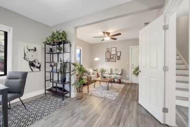 Main picture of 5360 15th Ave
