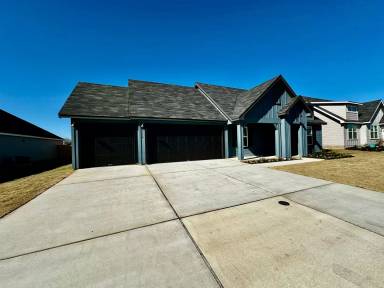 Main picture of 716 Tranquility Ln