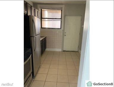 Main picture of 7749 S Yates Blvd