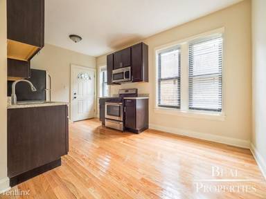 Main picture of 4036 N Ashland Ave