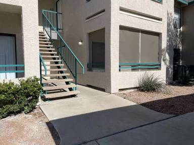 Main picture of 5271 Lindell Rd