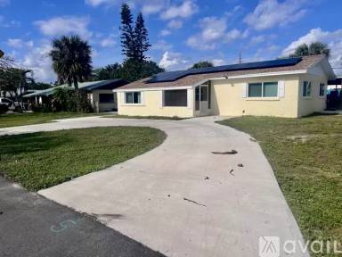 Main picture of 2110 Palm Ave