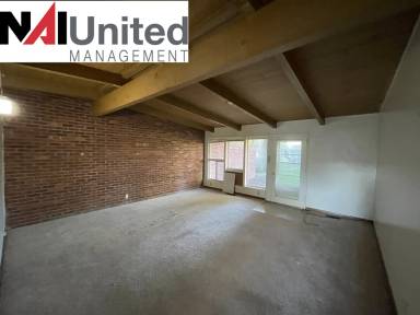 Main picture of 2906 Marquette St
