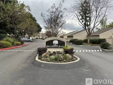 Main picture of 2475 Golf Links Cir