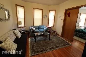 Main picture of 65 Elm St