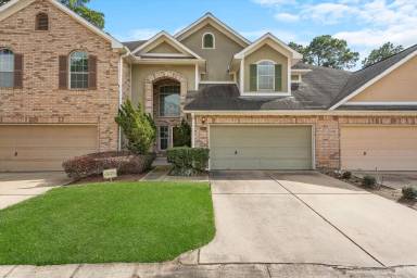 Main picture of 2011 Marchwood Manor Dr
