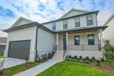 Main picture of 2416 Prentiss Ave