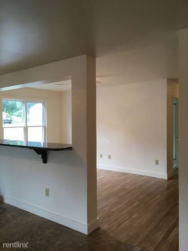Main picture of 288 Pleasant St