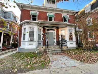 Main picture of 52 N Pearl St