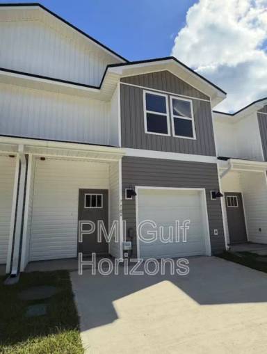 Main picture of 710 Giese Ln