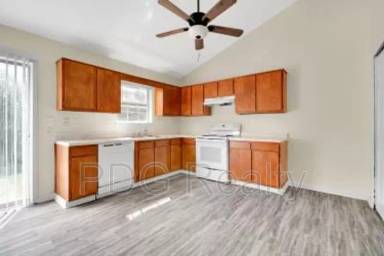 Main picture of 1821 Scott Rd