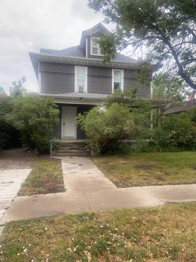 Main picture of 921 6th Ave N