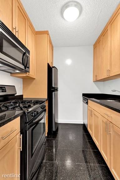 Main picture of 247 W 87th St
