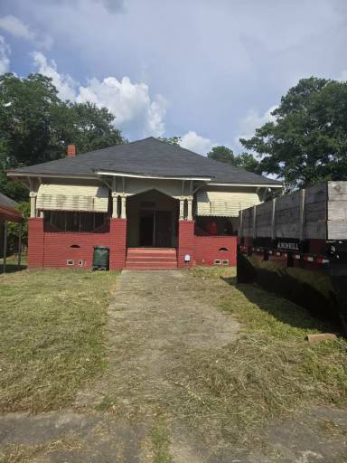 Main picture of 1196 Courtland Ave